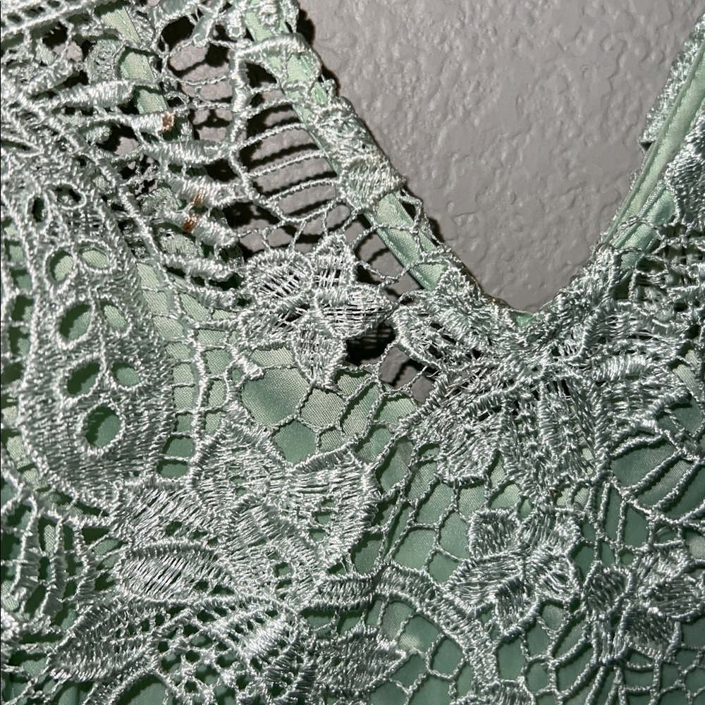 Adrianna Papell Lace V-Neck Sleeveless Dress in Mint Green Size 10 - Picture 4 of 8